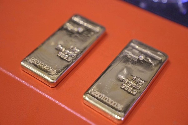 Proyeksi Emas Tembus US$4.000 di 2026 Efek Pemangkasan Suku Bunga The Fed