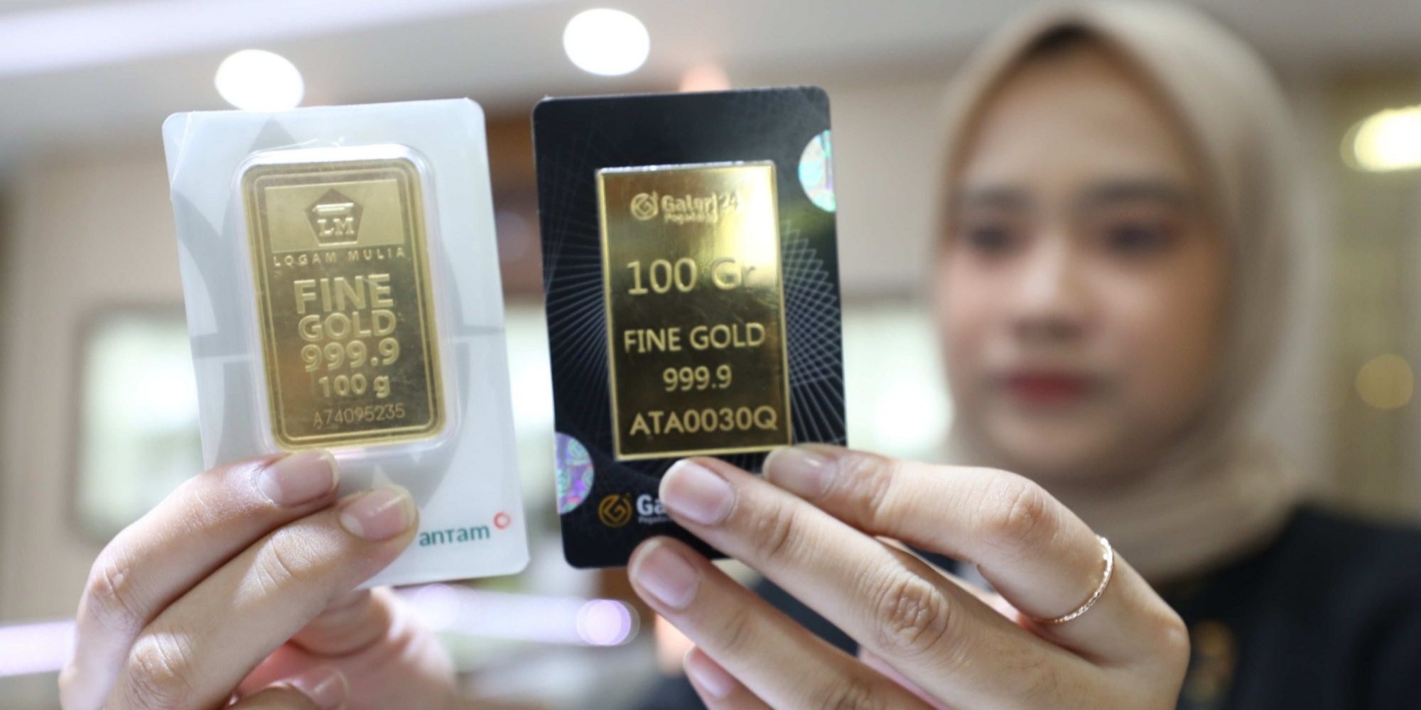 Harga Emas Antam Turun Tipis, UBS Justru Menguat di Pegadaian—Investor Diminta Cermat